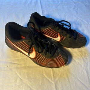 NIKE Hyperdiamond 3 Keystone Molded Softball Cleats sz 4 youth | Black + Orange